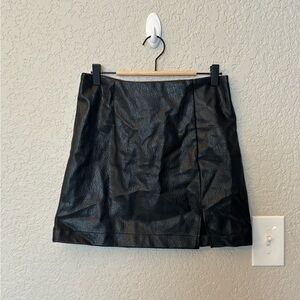 Target/Wild Fable Black Faux Leather Skirt!🪐